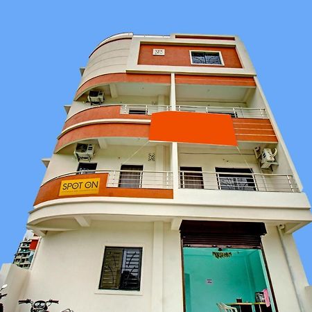 נאגפור Oyo Vrindavan Inn מראה חיצוני תמונה