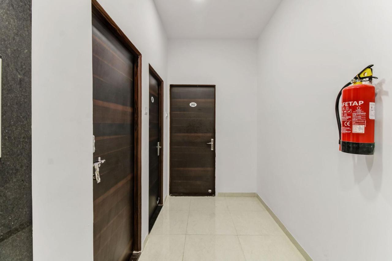 נאגפור Oyo Vrindavan Inn מראה חיצוני תמונה