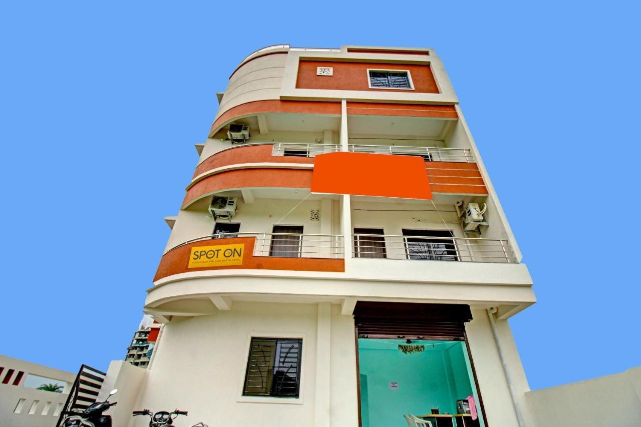 נאגפור Oyo Vrindavan Inn מראה חיצוני תמונה